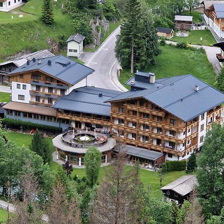 Hotel Kaerntnerhof ไฮลิเกนบลูท ภายนอก รูปภาพ