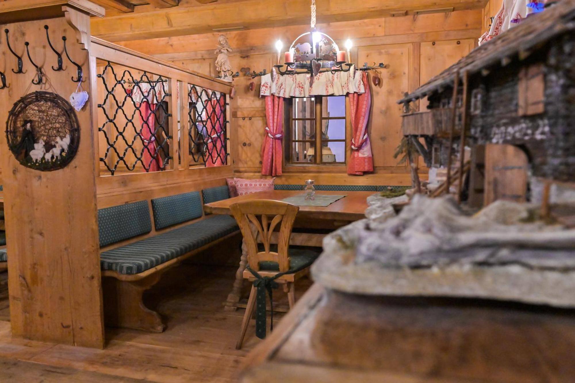 Hotel Kaerntnerhof ไฮลิเกนบลูท ภายนอก รูปภาพ
