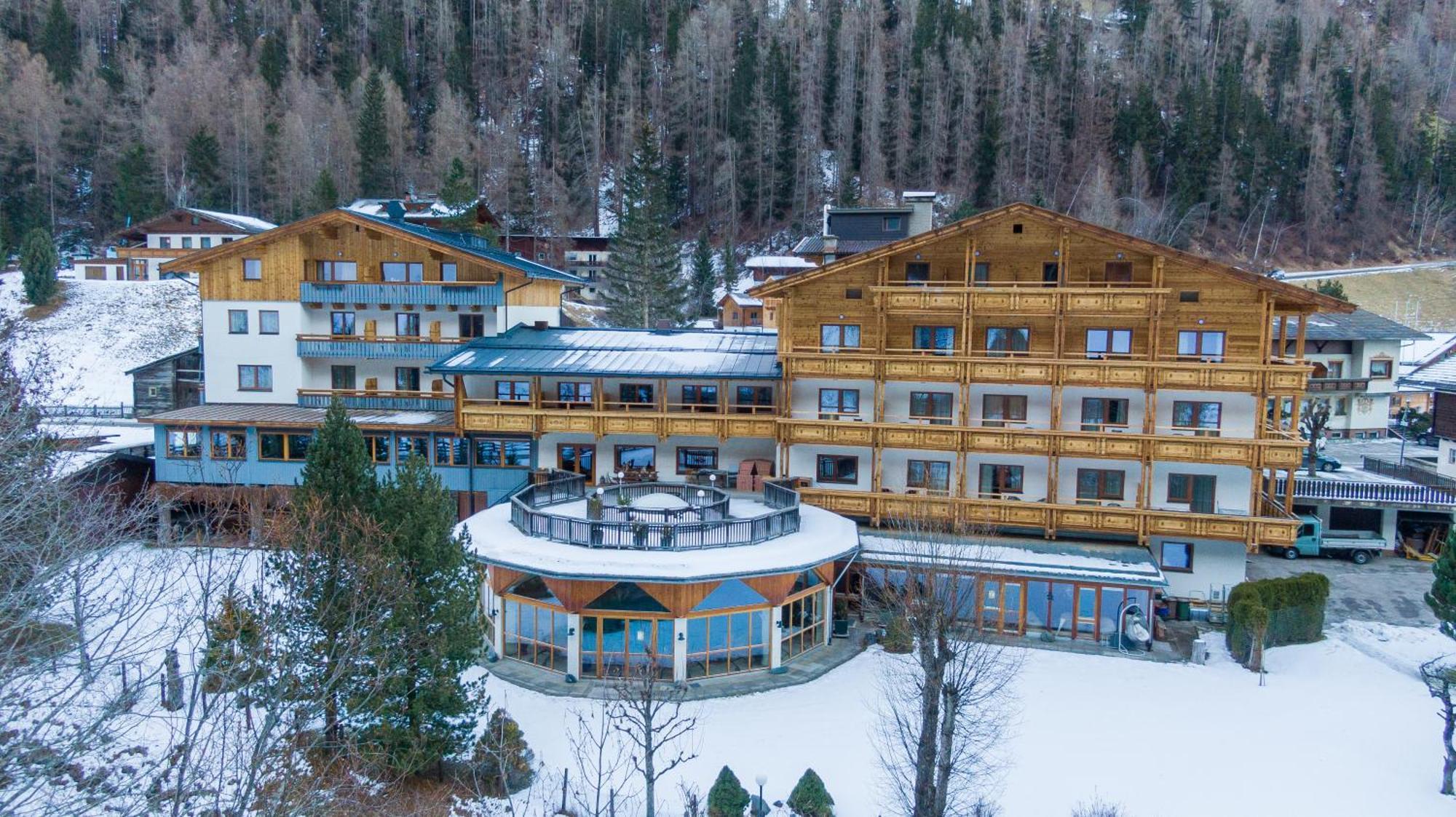 Hotel Kaerntnerhof ไฮลิเกนบลูท ภายนอก รูปภาพ