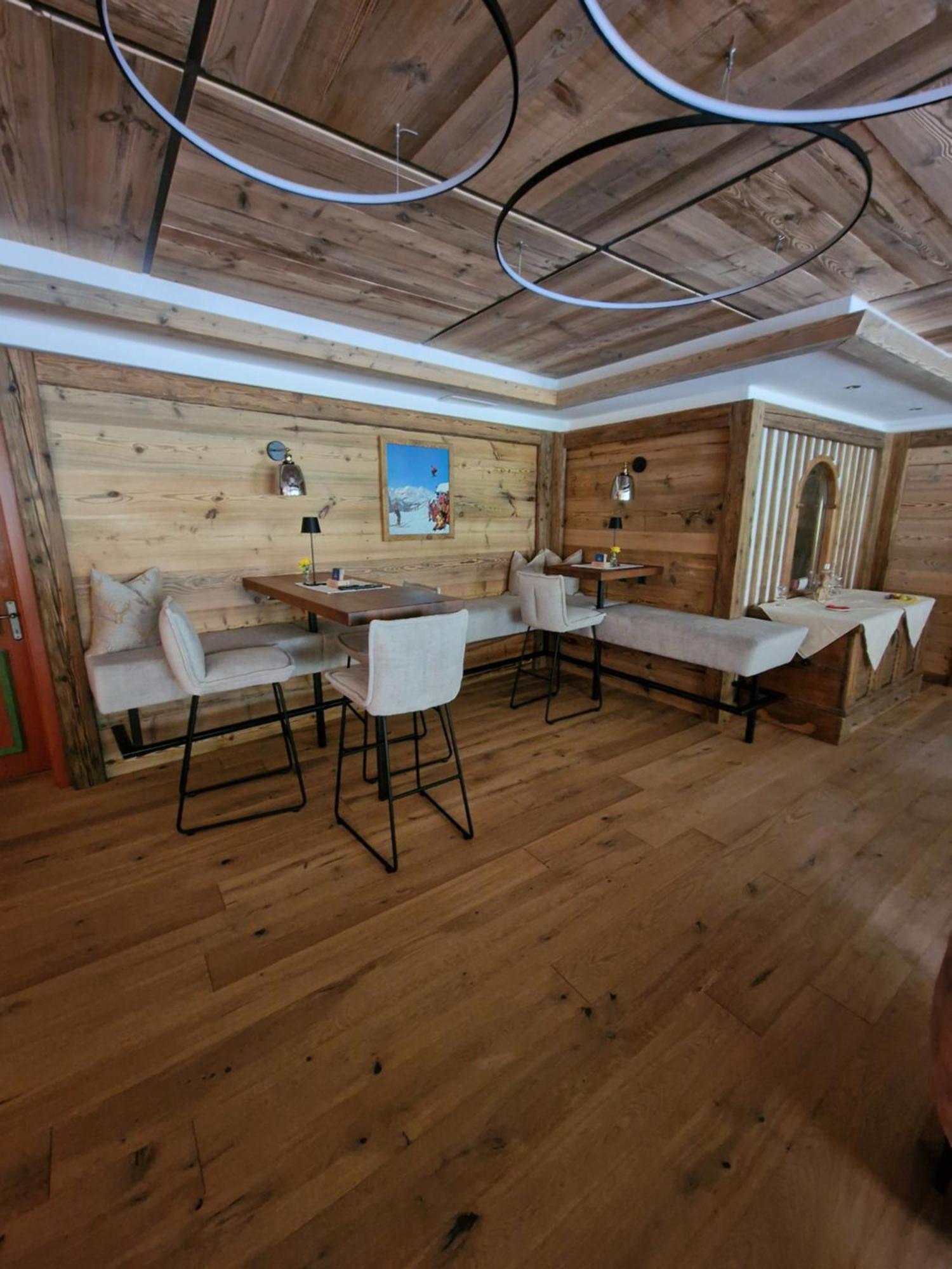 Hotel Kaerntnerhof ไฮลิเกนบลูท ภายนอก รูปภาพ