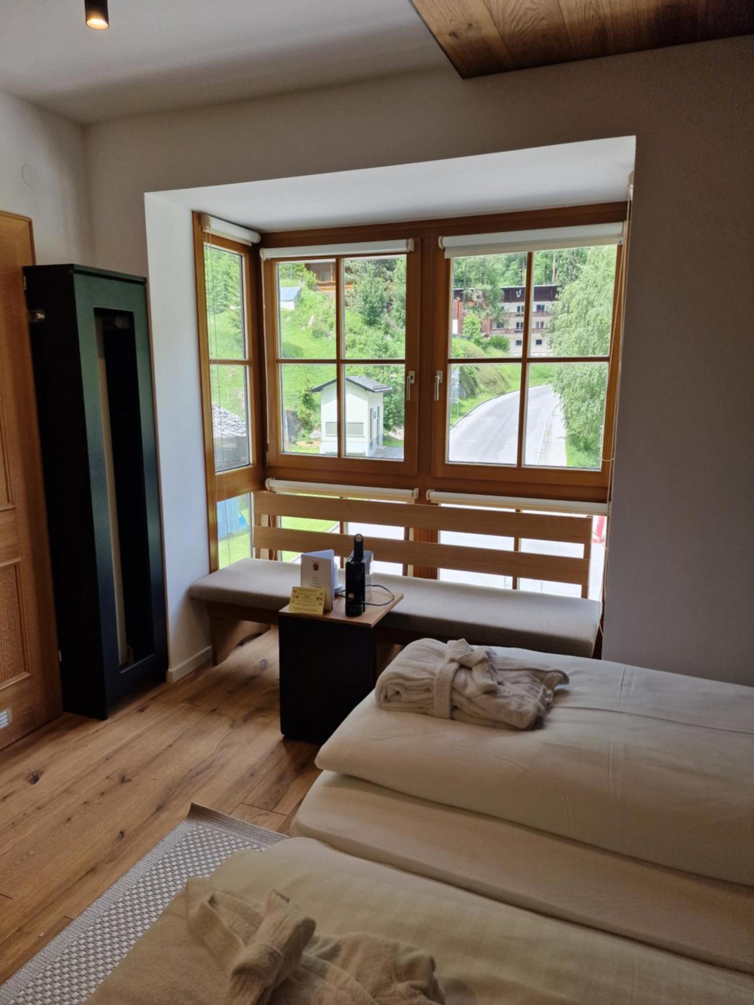 Hotel Kaerntnerhof ไฮลิเกนบลูท ภายนอก รูปภาพ