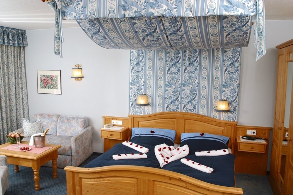 Hotel Kaerntnerhof ไฮลิเกนบลูท ภายนอก รูปภาพ