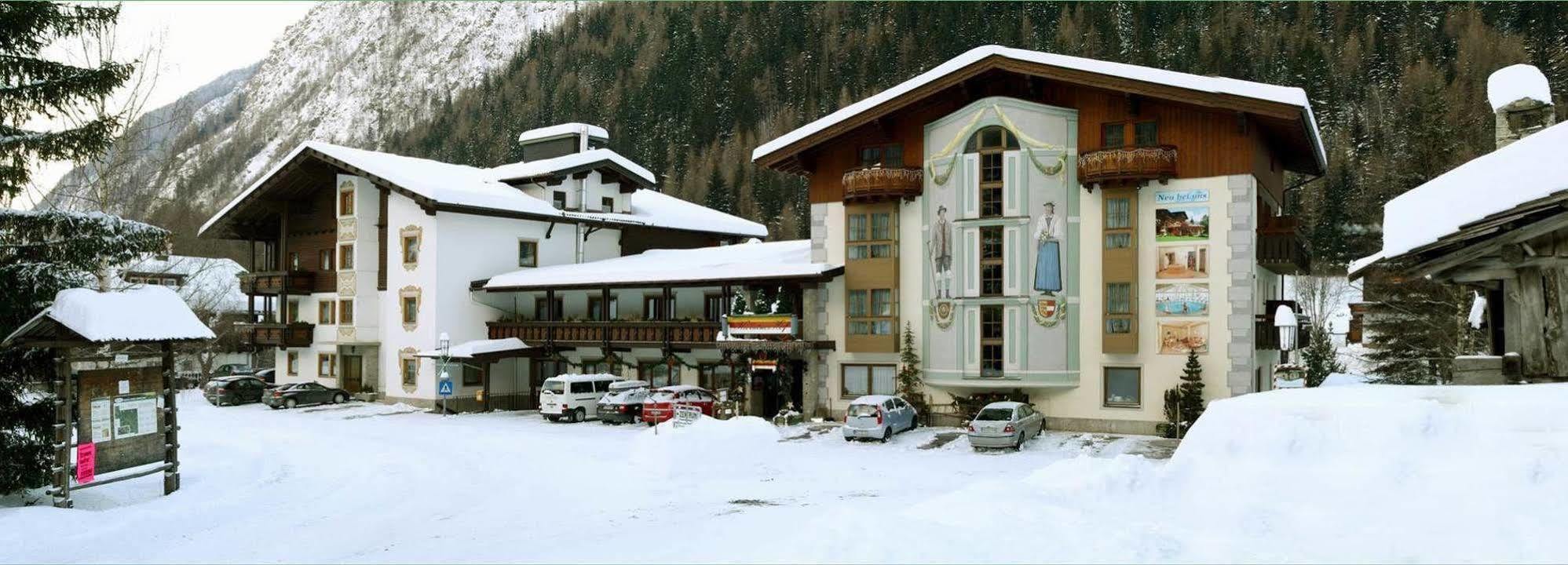 Hotel Kaerntnerhof ไฮลิเกนบลูท ภายนอก รูปภาพ